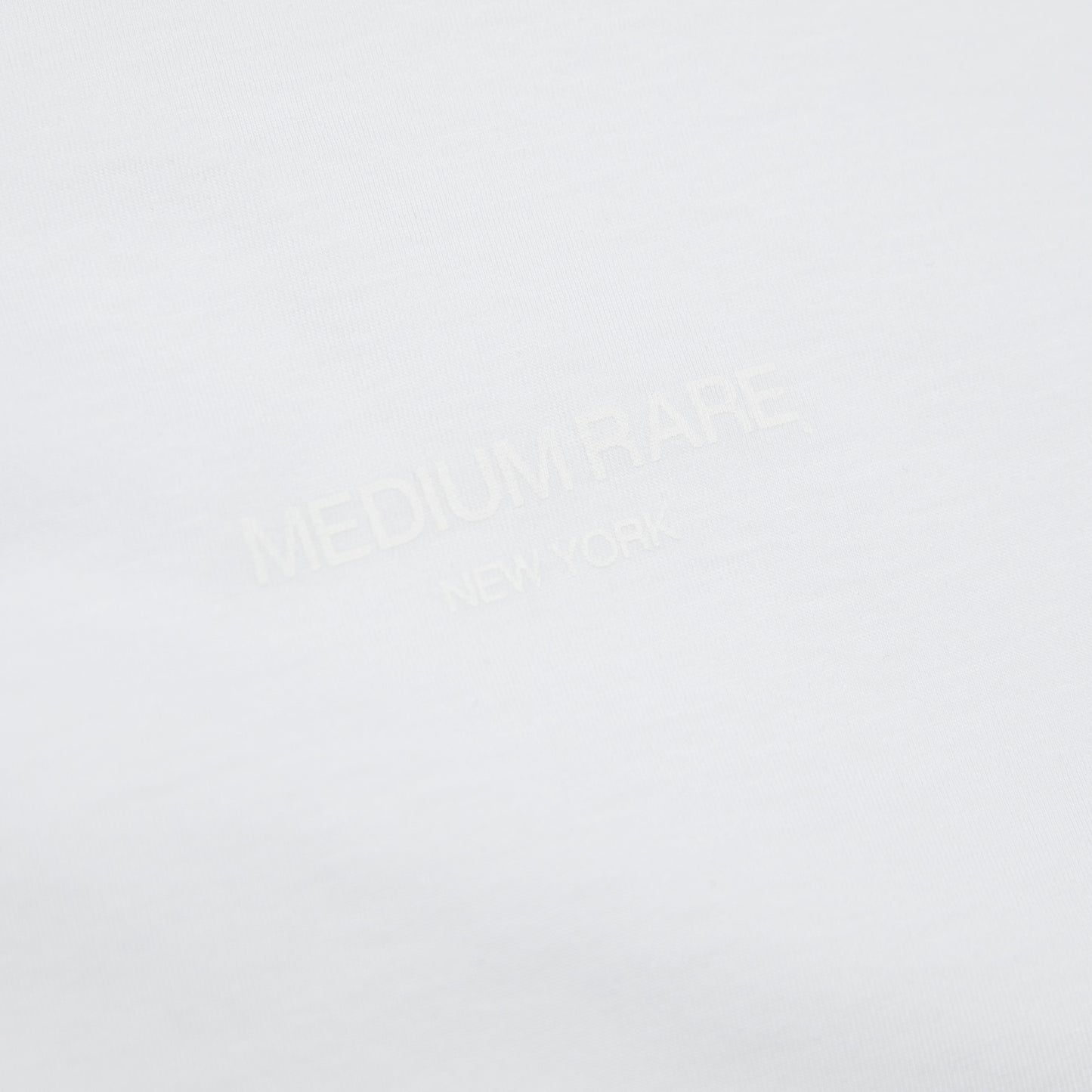 TEE-“MEDIUMRARE”WhiteLOGO